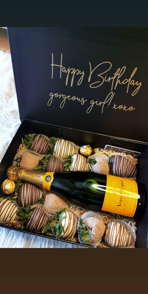 Awemazing customised box (15 Strawberries)