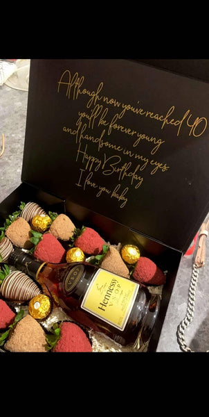 Awemazing customised box (15 Strawberries)