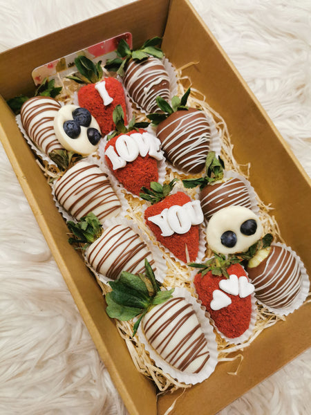 I love you Forever - Fondant (12 Strawberries)