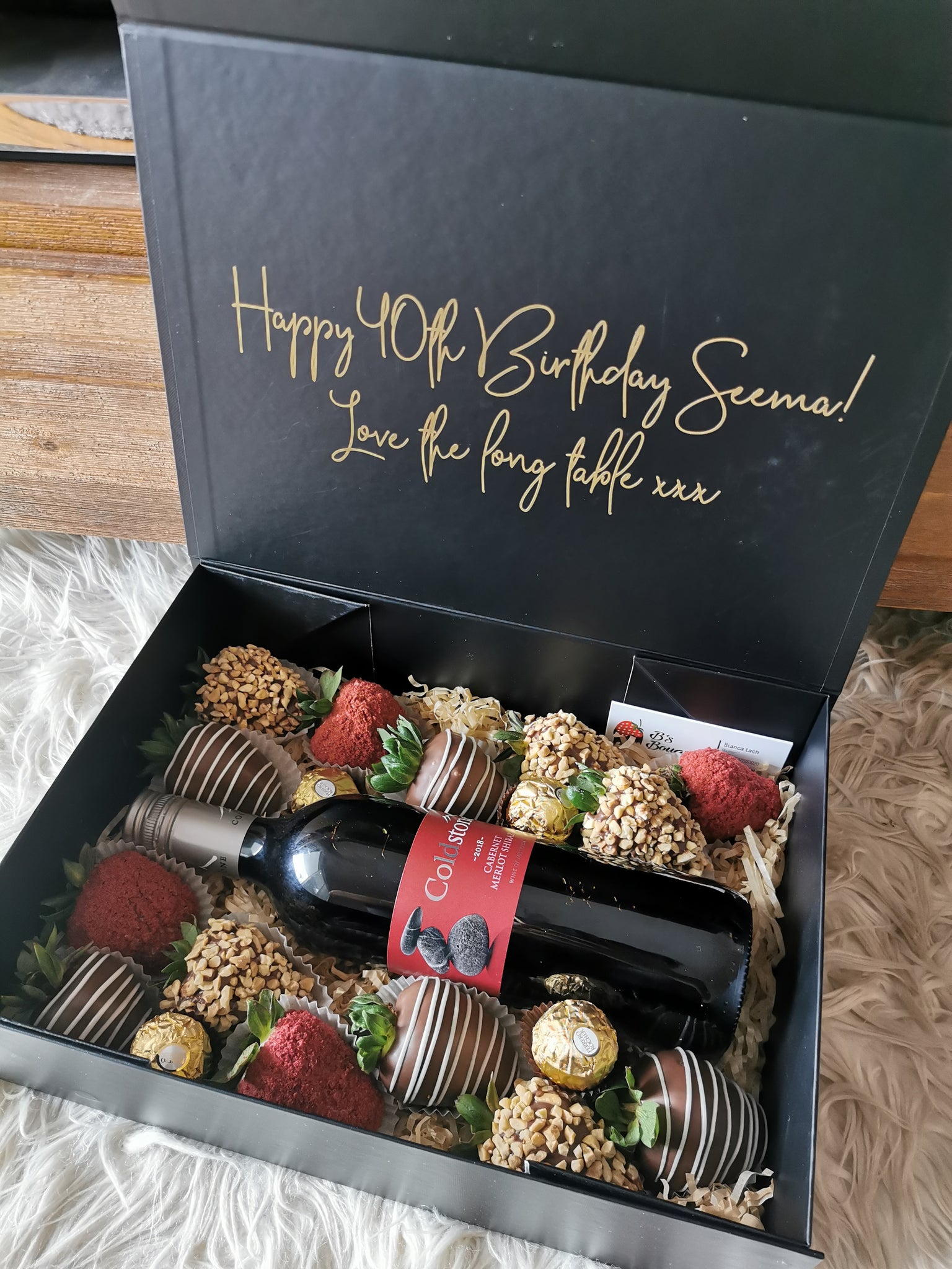 Awemazing customised box (15 Strawberries)