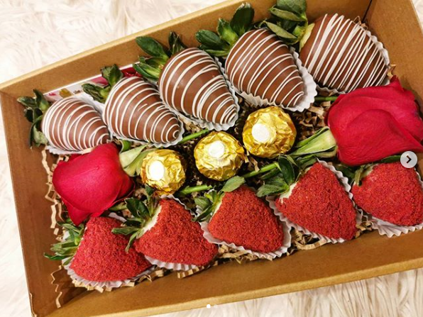 Just the two of us (10 Strawberries)